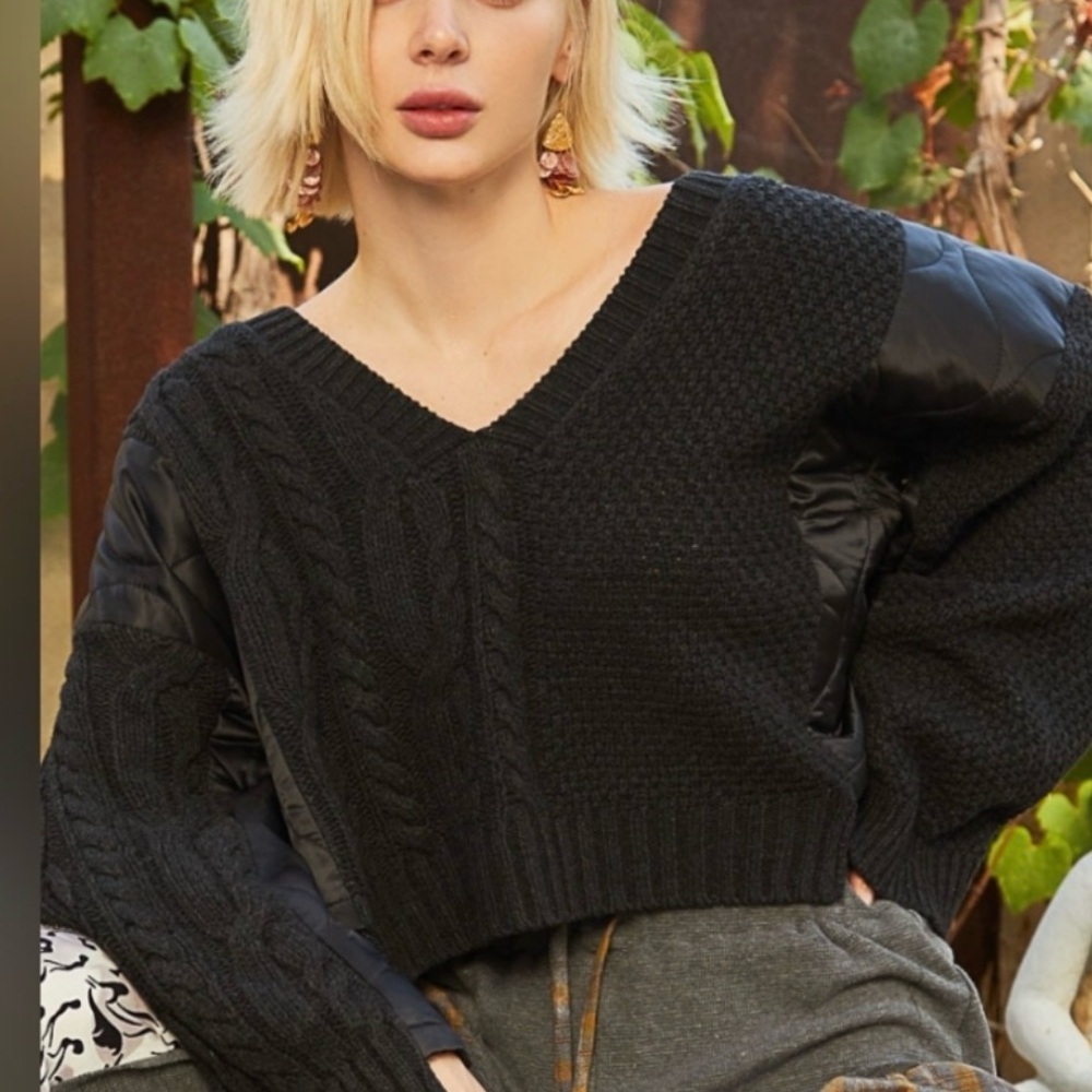 POL Quilted / Cable Knit mixed V-Neck Sweater in Charcoal L